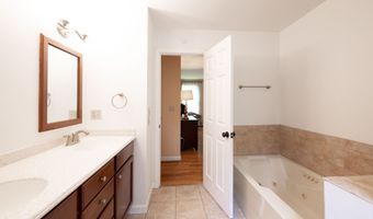 17 Hoyt Rd, Bethel, CT 06801