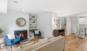 8901 BATTERY Pl 34, Bethesda, MD 20814
