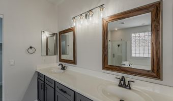 180 W ROADRUNNER Dr, Chandler, AZ 85286