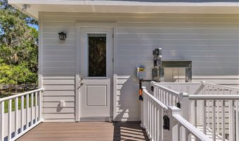 130 NE Crystal St, Crystal River, FL 34428