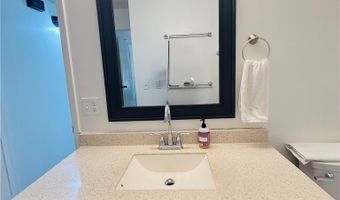4 Chandler Ln, Bella Vista, AR 72715