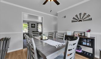 637 FULTON St, Akron, PA 17501