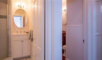 167 Coggeshall Ave A, Newport, RI 02840