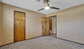 404 Comanche Trl, Altus, OK 73521