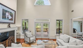 30 Dolphin Point Dr, Beaufort, SC 29907