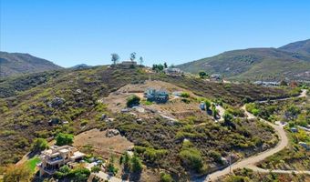 3035 Millar Ranch Rd, Spring Valley, CA 91978