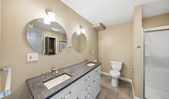 3 Lew May Dr, Andover, NJ 07860
