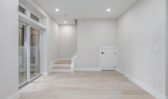 722 KENYON St NW #3, Washington, DC 20010