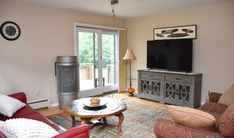 9 Strawberry Ln, Barre, VT 05641