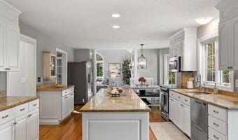 89 School House Ln, Boxborough, MA 01719