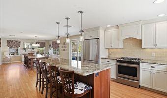 14 High St, Barrington, RI 02806