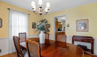 107 Forestdale Dr, Boiling Springs, SC 29316