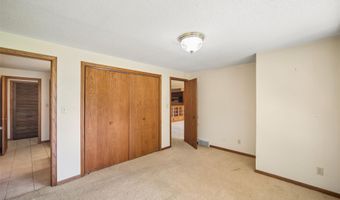 7067 NW 28th St, Ankeny, IA 50023