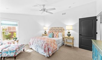 36 Ferry Ln, Barrington, RI 02806