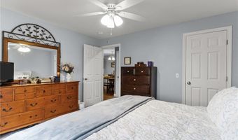 40 Saw Mill Dr 203, North Kingstown, RI 02852