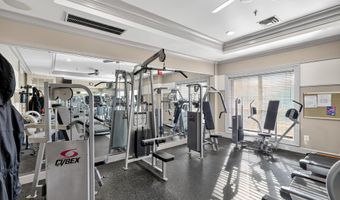 4854 EISENHOWER Ave 447, Alexandria, VA 22304