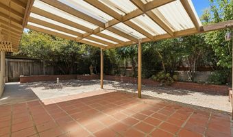72 W Lake Dr, Antioch, CA 94509