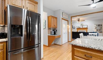 2703 10th Ave SW, Austin, MN 55912