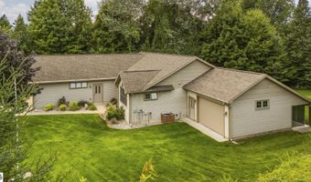 9550 Lakeside Dr, Alden, MI 49612