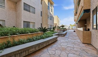 5310 Zelzah Ave 302, Encino, CA 91316