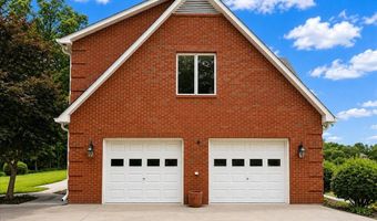 2832 Kensington St, Athens, TN 37303