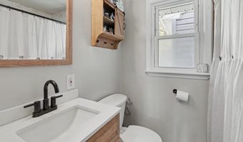 33 Mill Creek Rd, Bayville, NJ 08721