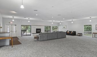 174 Williamsburg Ct, Albany, NY 12203