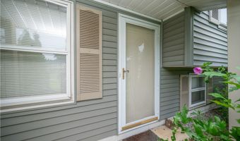 2211 Penny Ln, Austintown, OH 44515