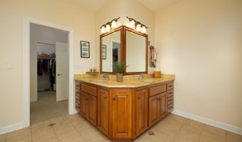660 Birch Hollow Dr, Antioch, IL 60002