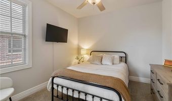 3906 NE Cadbury Ave, Bentonville, AR 72712