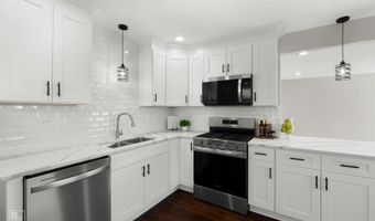 1166 S Highland Ave, Arlington Heights, IL 60005