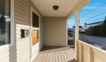 10 Woburn St, Cranston, RI 02910