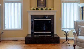 1943 Spyglass Dr, Asbury, IA 52002