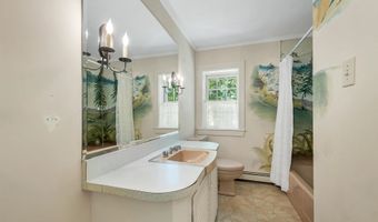 57 Roberts Cove Rd, Alton, NH 03809