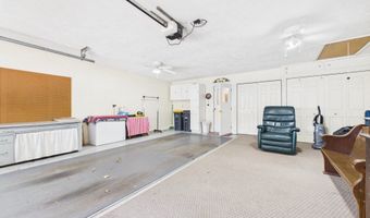 4317 Heathrow Dr, Anderson, IN 46013