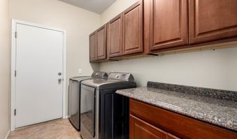 6888 S ONYX Dr, Chandler, AZ 85249
