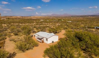 1197 W Hummingbird Ln, Benson, AZ 85602