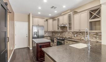 42424 N GAVILAN PEAK Pkwy 23102, Anthem, AZ 85086