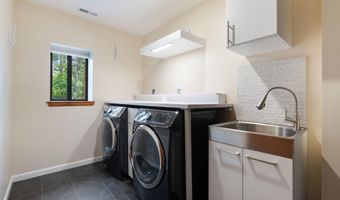 39368 LONGHILL Ln, Aldie, VA 20105