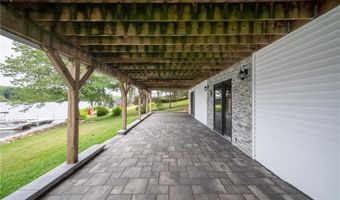 136 Aldrich Rd, Glocester, RI 02857