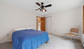 10 Eaton Rd, Amherst, NH 03031