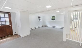 49 Kelseytown Rd, Clinton, CT 06413