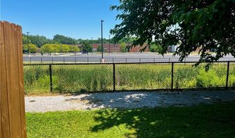 321 S Lake St, Amherst, OH 44001