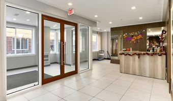 635 SLATERS Ln G-01, Alexandria, VA 22314