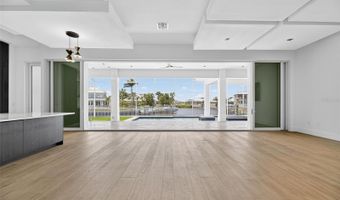 5718 TYBEE ISLAND Dr, Apollo Beach, FL 33572