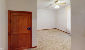 134 E Main St, Agency, IA 52530