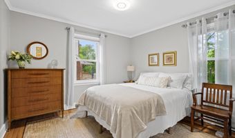 18 Oxford Rd, Albany, NY 12203