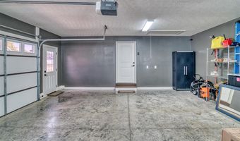 105 Skylar Dr, Auburn, KY 42206