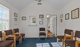 74 Valley Rd, Middletown, RI 02842