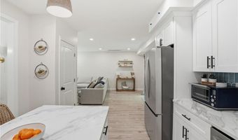 72 Wilbur Rd, Lincoln, RI 02865